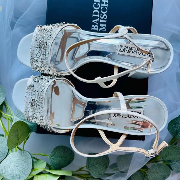 Brand new Bagdley Mischka Blaine size 8.5 Bridal Shoes - Picture 2 of 6